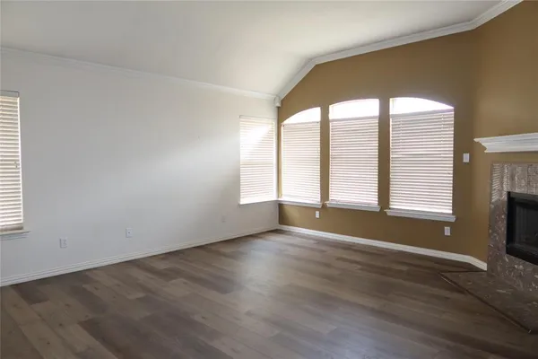 $2,600 | 2816 Kings Gate Drive, Carrollton, TX 75006