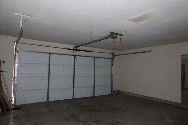 $2,600 | 2816 Kings Gate Drive, Carrollton, TX 75006