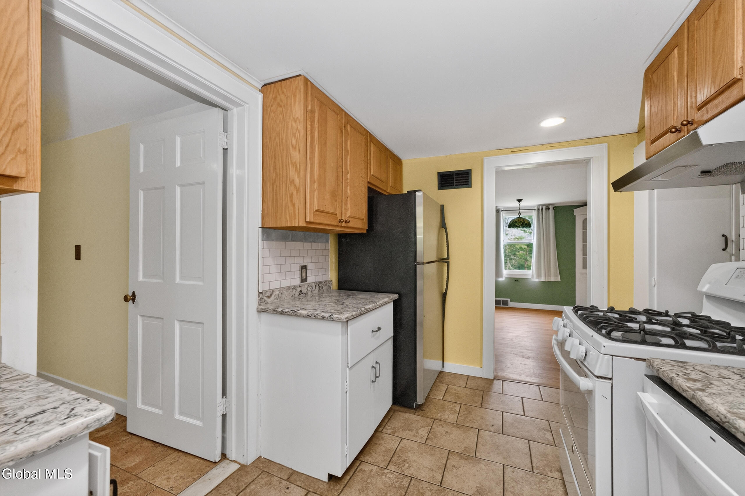 2439 County Rte 5 New Lebanon, NY 12125 - Photo 31 of 59 3 Kitchen 3