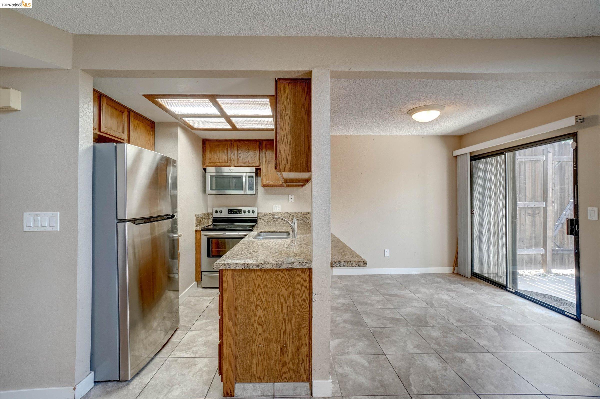 1351 Hood Road Sacramento, CA 95825 - Photo 10 of 36