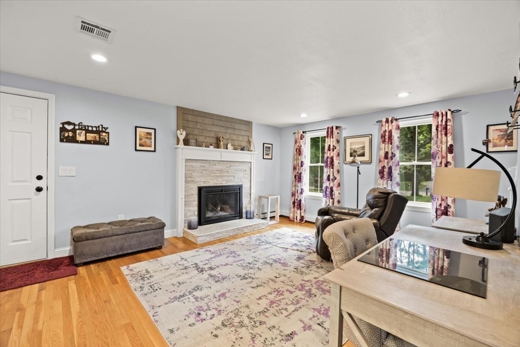 14 Cliff Road Bellingham, MA 02019 - Photo 16 of 40