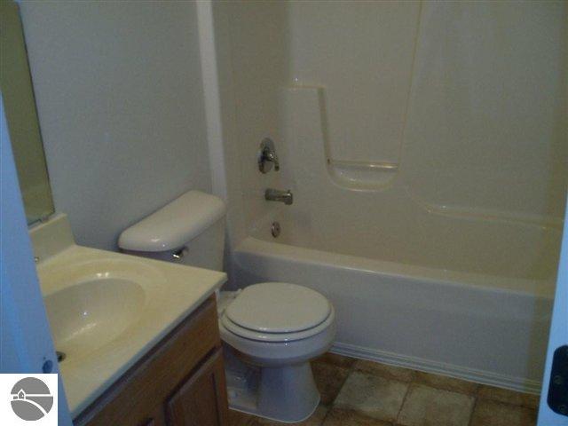 4775 Cedar Lake Road Traverse City, MI 49685 - Photo 9 of 10 1735177-8.JPG