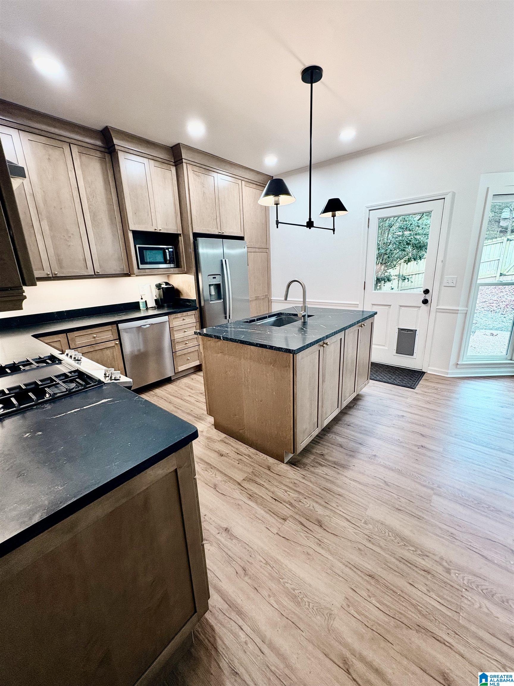 3701 Richelieu Drive Birmingham, AL 35216 - Photo 2 of 34