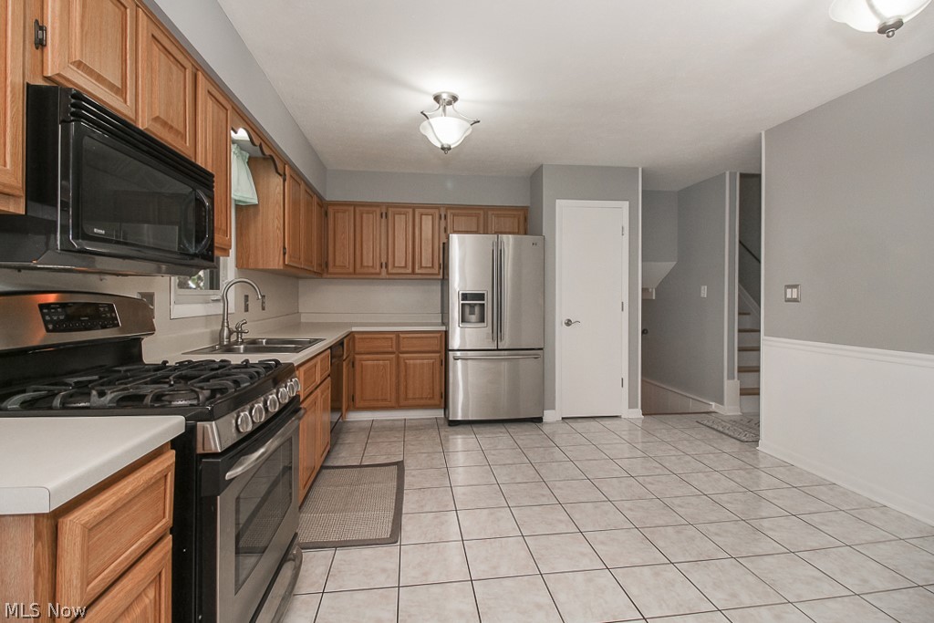 16272 Howe Road Strongsville, OH 44136 - Photo 10 of 33