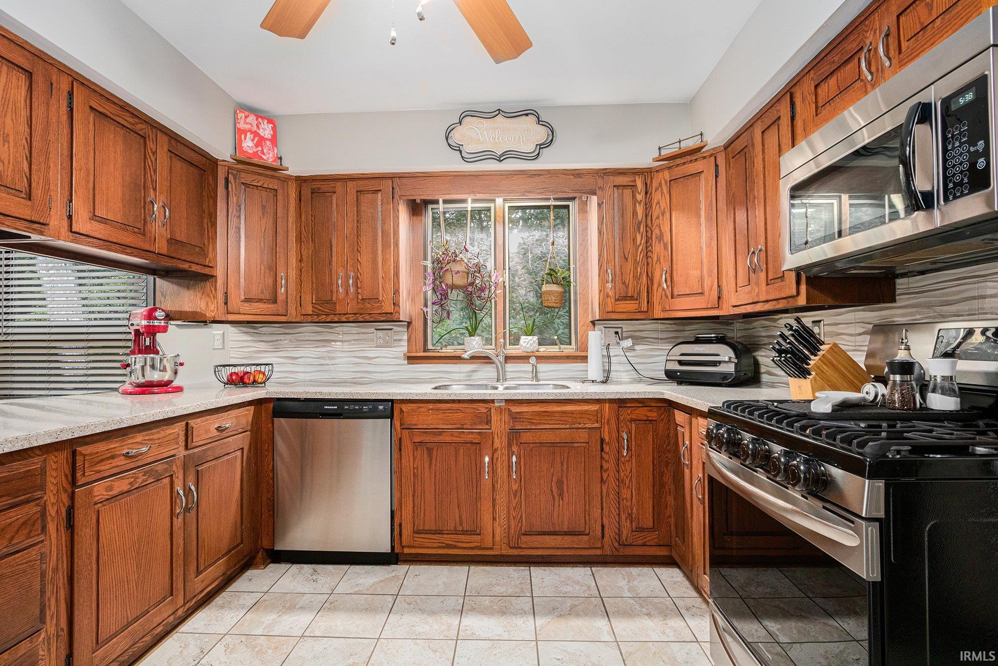 10080 Dunn Road Osceola, IN 46561 - Photo 8 of 32 Gallery Image 8
