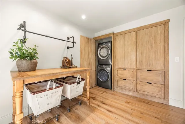 a bed room with a bed and a walk in closet