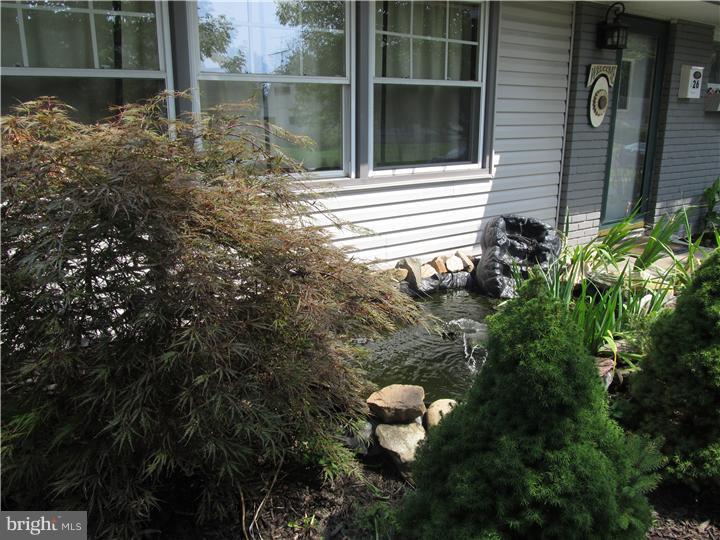 26 Gardenia Road Levittown, PA 19057 - Photo 9 of 9 Exterior Front