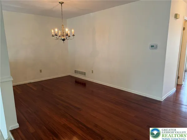 $339,900 | 1004 Briarwood Drive, Bethlehem, PA 18020