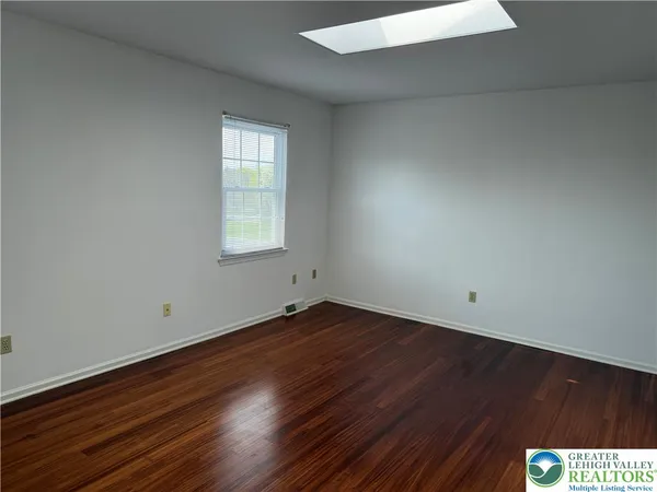 $339,900 | 1004 Briarwood Drive, Bethlehem, PA 18020