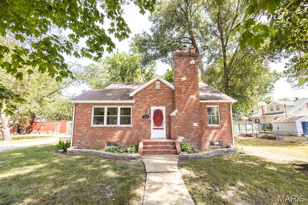 212 North Market Street Mascoutah, IL 62258 - Photo 1 of 26 Gallery Image 1
