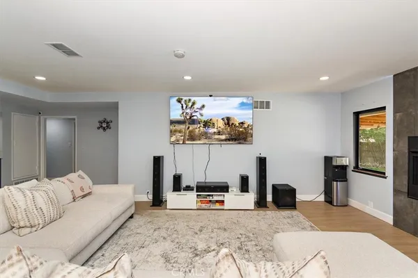 $1,235,000 | 2105 Oxford Avenue, Claremont, CA 91711