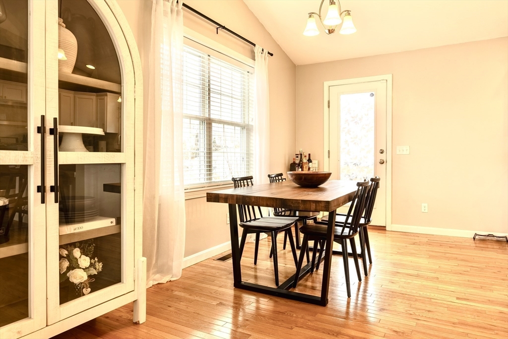 83 Malvern Road Worcester, MA 01610 - Photo 7 of 32 Gallery Image 7