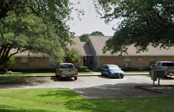 $650 | 109 South Dunbar Lane, Emory, TX 75440