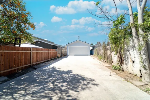 $629,000 | 13300 South Largo Avenue, Compton, CA 90222