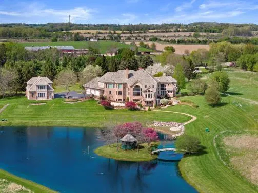 $2,349,999 | N84W36411 Riverwood Lane, Oconomowoc, WI 53066