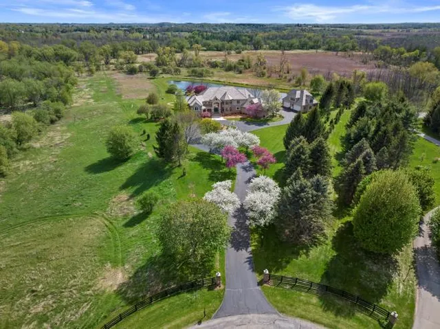$2,349,999 | N84W36411 Riverwood Lane, Oconomowoc, WI 53066