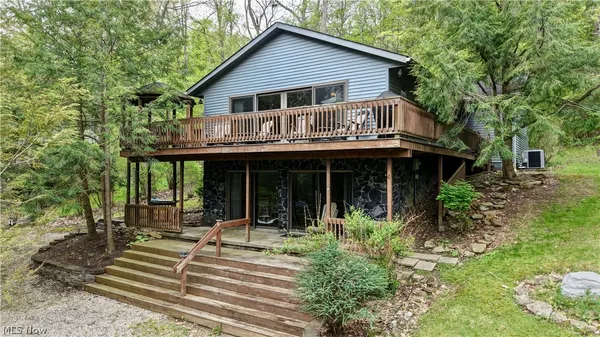 $395,000 | 33722 Goodrich Drive, Piedmont, OH 43983