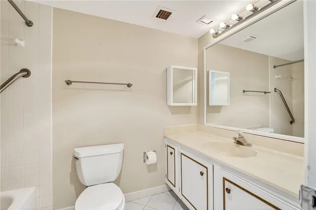 $375,000 | 4601 Highway A1a, Unit 102, Vero Beach, FL 32963