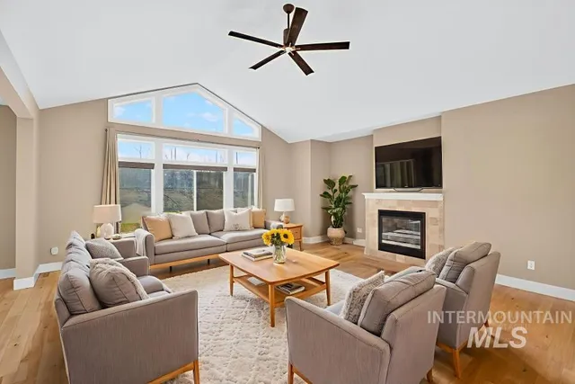 $575,000 | 815 Northwest Valley View Drive, Pullman, WA 99163