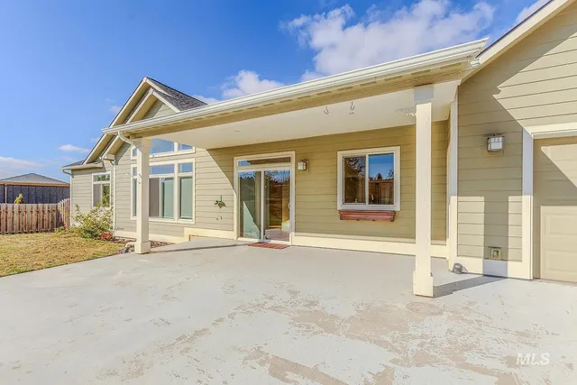 $575,000 | 815 Northwest Valley View Drive, Pullman, WA 99163