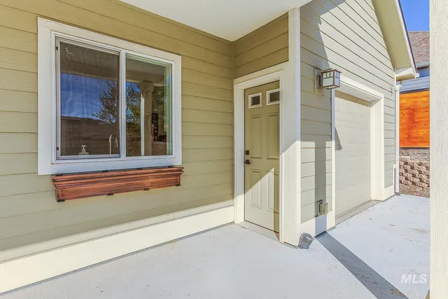 $575,000 | 815 Northwest Valley View Drive, Pullman, WA 99163