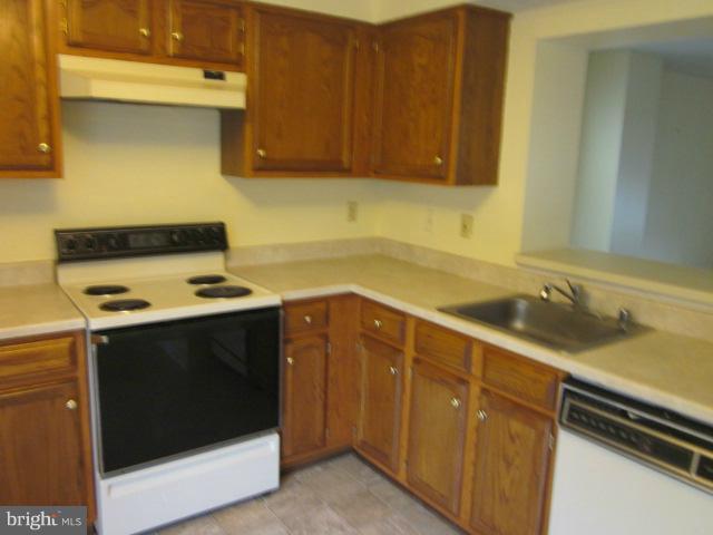 1200 Quaker Ridge Drive Arnold, MD 21012 - Photo 3 of 28 Kitchen