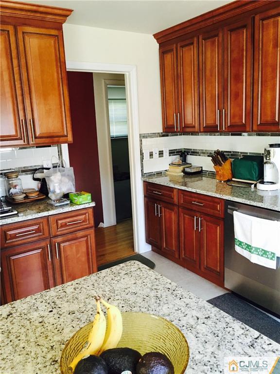12 Wilk Road Edison, NJ 08837 - Photo 3 of 10 Gallery Image 3