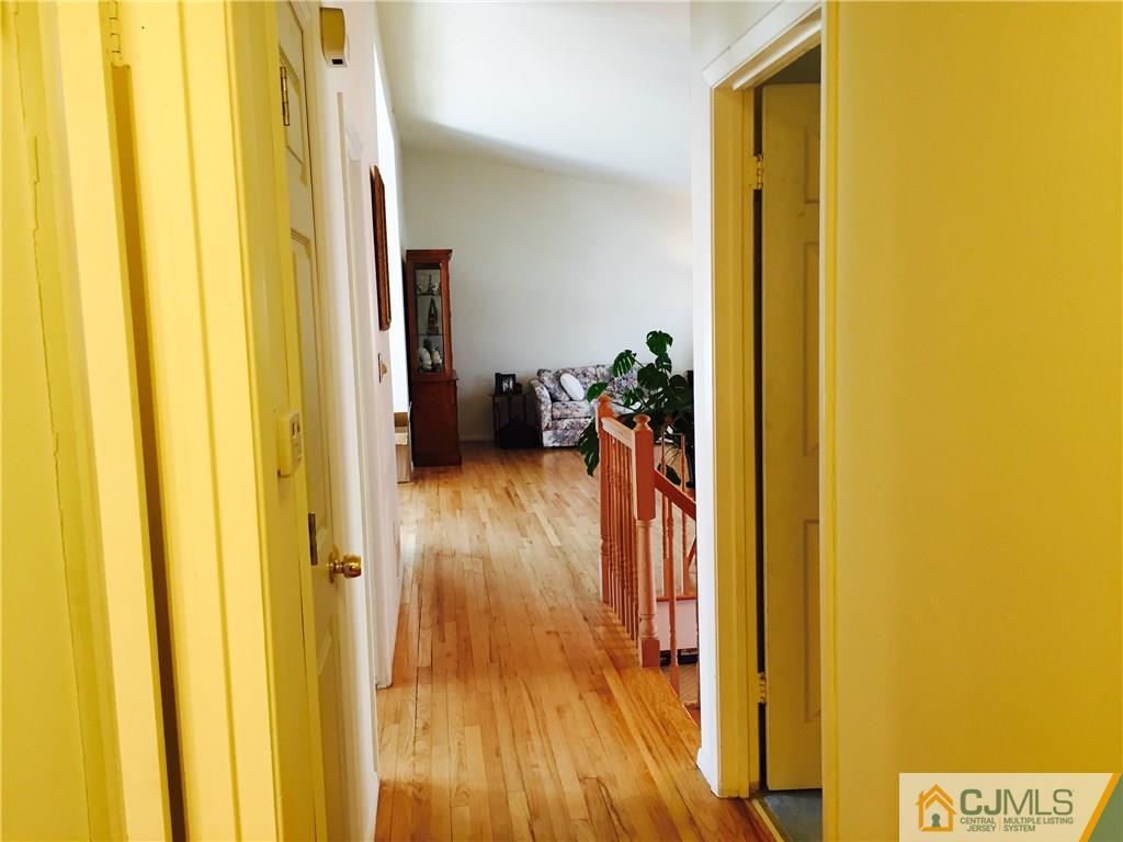 12 Wilk Road Edison, NJ 08837 - Photo 7 of 10 Gallery Image 7
