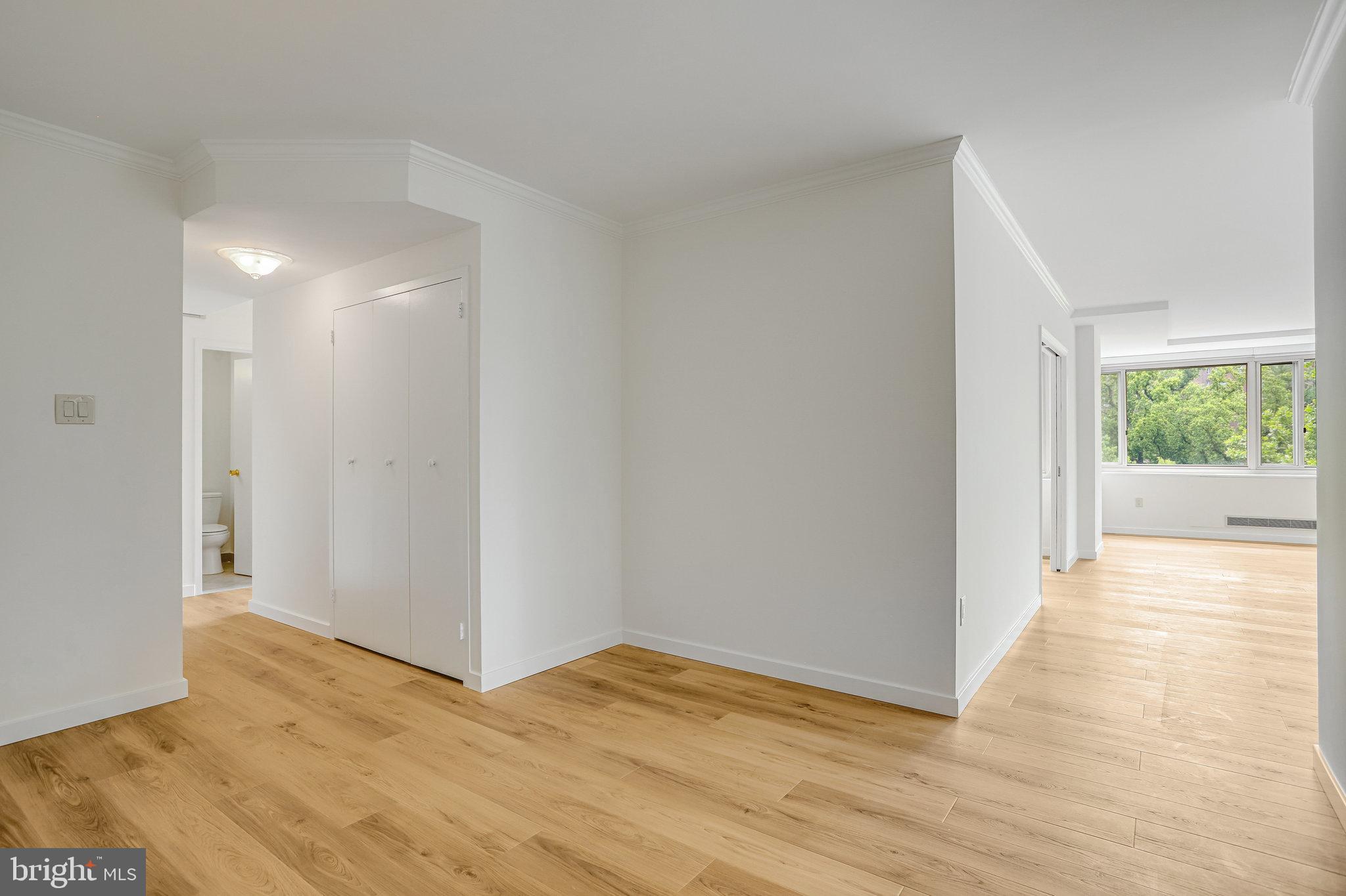 4101 Cathedral Avenue Northwest, Unit 1104 Washington, DC 20016 - Photo 17 of 63 Large open foyer w/ three closets