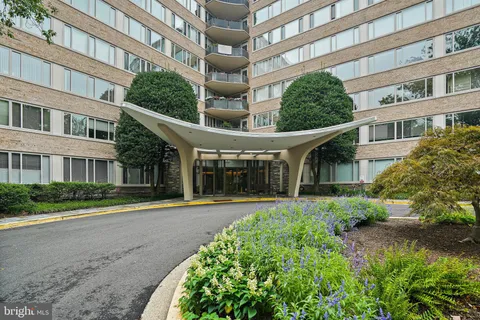 $699,000 | 4101 Cathedral Avenue Northwest, Unit 1104, Washington, DC 20016