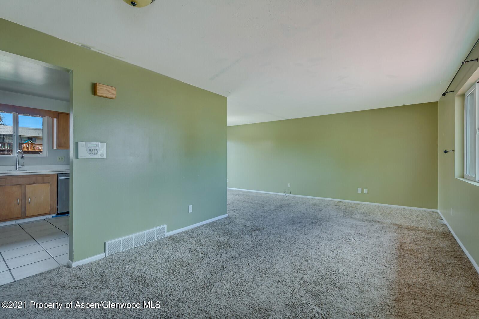 327 Ute Avenue Rifle, CO 81650 - Photo 6 of 27 07_327_ute_Ave006_mls
