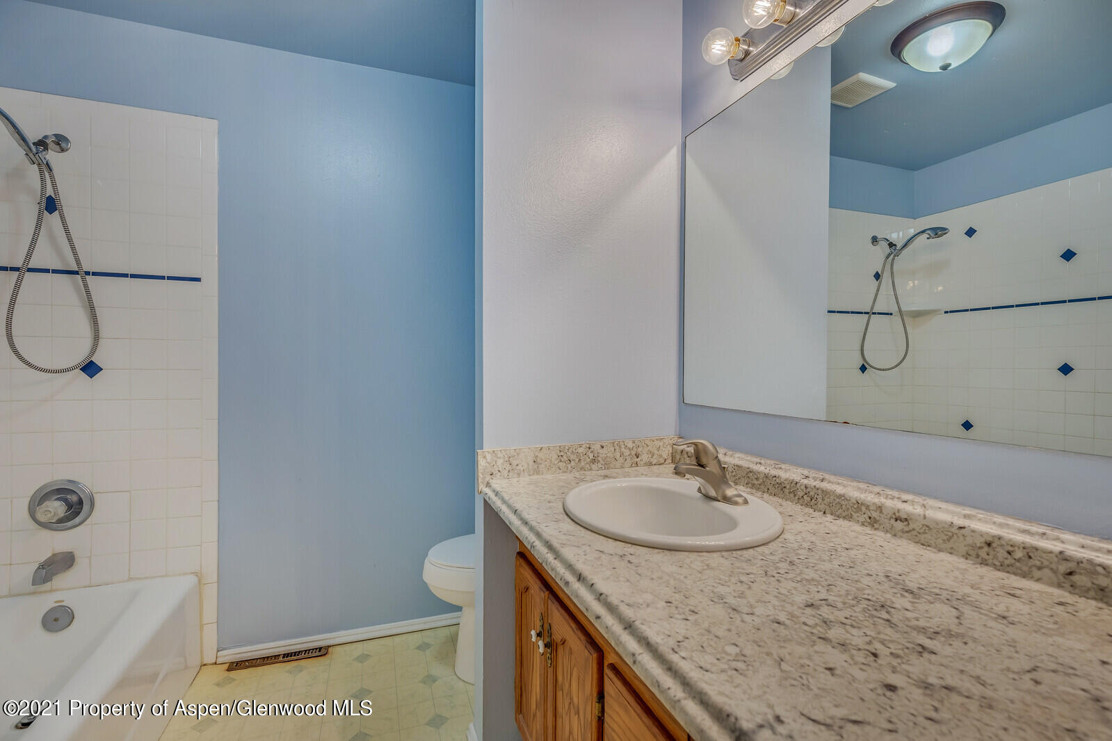 327 Ute Avenue Rifle, CO 81650 - Photo 10 of 27 11_327_ute_Ave010_mls