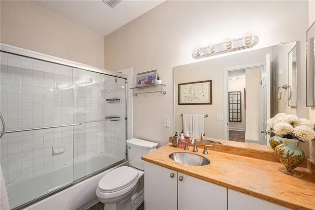 $329,500 | 11613 Tomahawk Creek Parkway, Unit E, Leawood, KS 66211