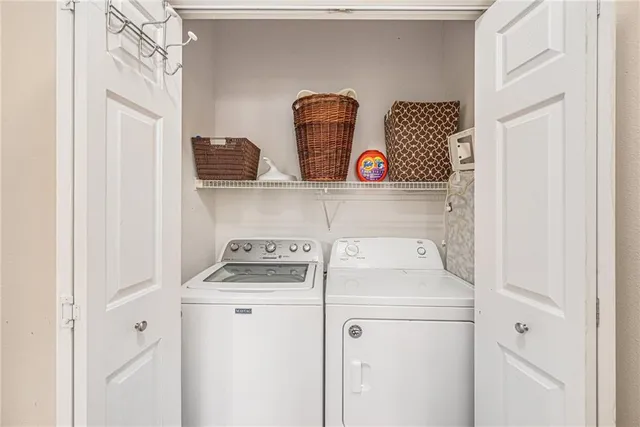 $329,500 | 11613 Tomahawk Creek Parkway, Unit E, Leawood, KS 66211