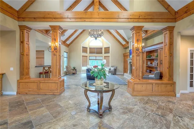 $329,600 | 11613 Tomahawk Creek Parkway, Unit E, Leawood, KS 66211