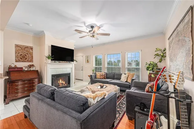 $329,500 | 11613 Tomahawk Creek Parkway, Unit E, Leawood, KS 66211