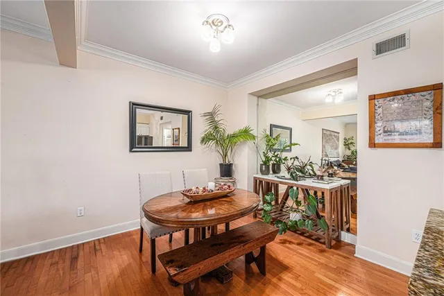 $329,500 | 11613 Tomahawk Creek Parkway, Unit E, Leawood, KS 66211