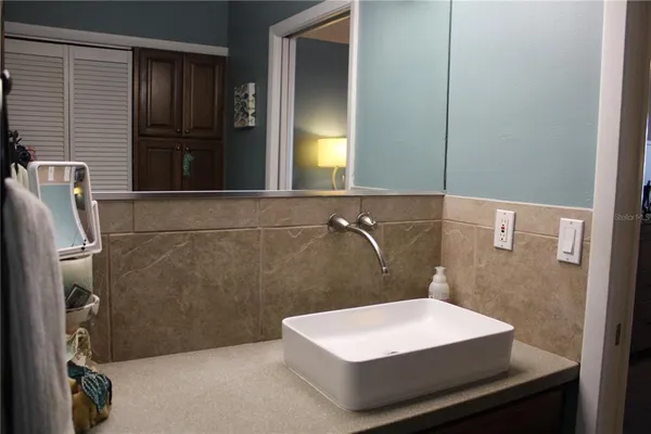 a view of a workspace with furniture