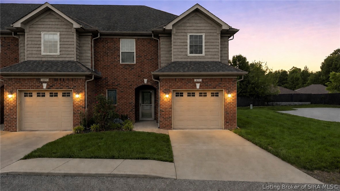 611 Knob Hill Road New Albany, IN 47150 - Photo 1 of 37