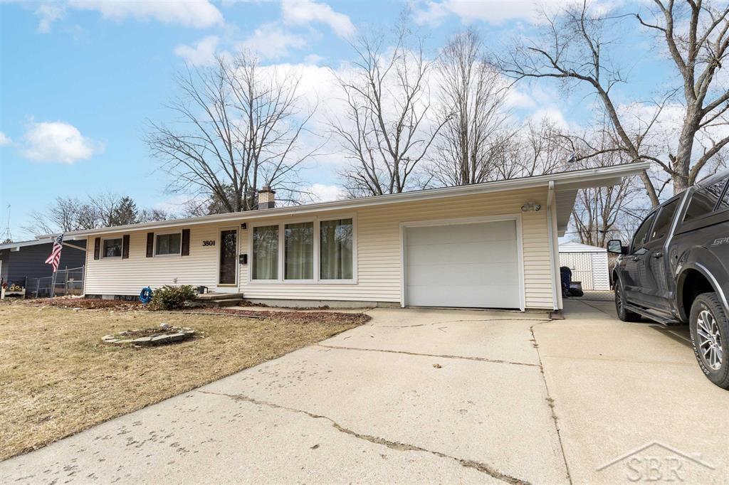 3801 McKeith Road Midland, MI 48642 - Photo 2 of 38 50169141-45b28e71-6ed5-4c27-8239-faacd3381f60.JPG
