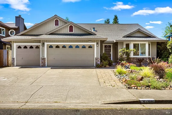 $888,000 | 9139 Piccadilly Circle, Windsor, CA 95492