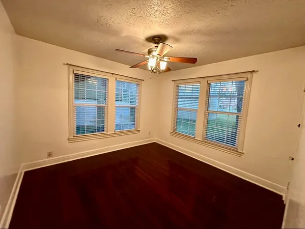 $1,675 | 212 West Hunnicutt Street, Unit 1, Baytown, TX 77520