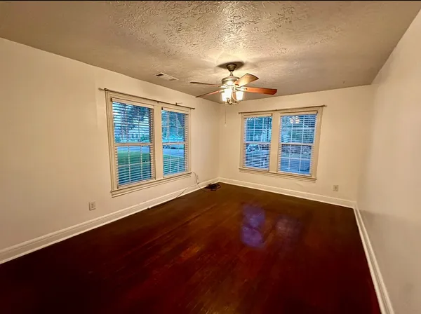 $1,675 | 212 West Hunnicutt Street, Unit 1, Baytown, TX 77520