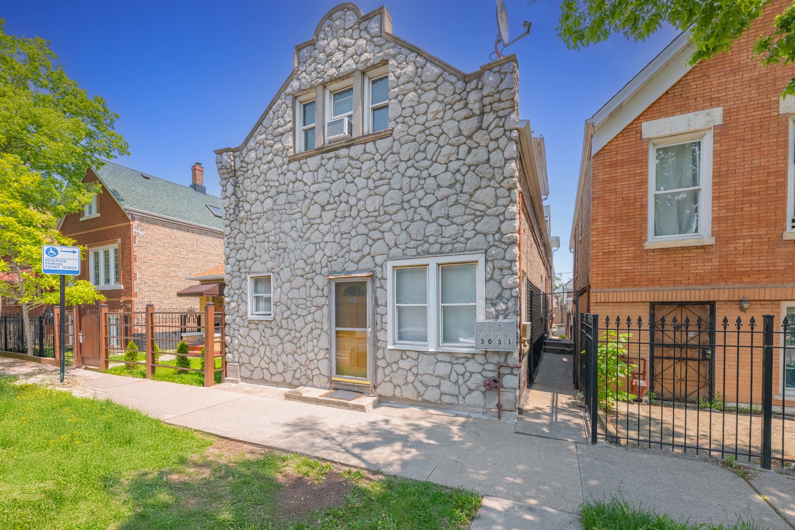 3031 South Central Park Ave