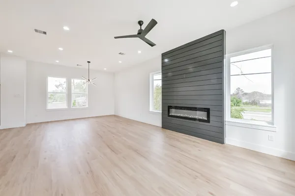 $2,950 | 3808 Ennis Street, Houston, TX 77004