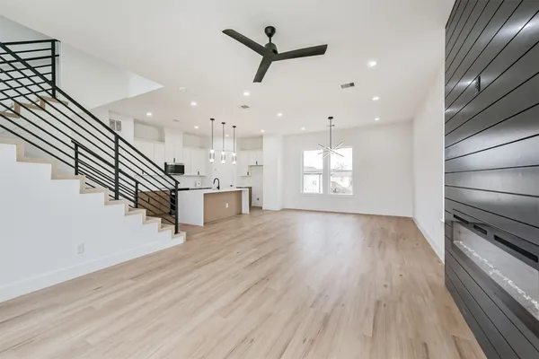 $2,950 | 3808 Ennis Street, Houston, TX 77004