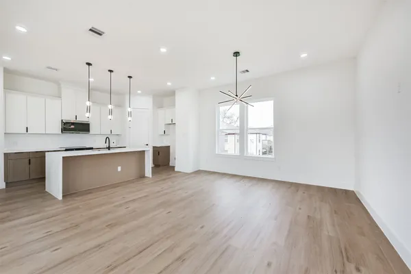 $2,950 | 3808 Ennis Street, Houston, TX 77004