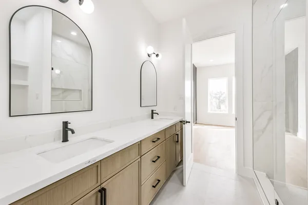 $2,950 | 3808 Ennis Street, Houston, TX 77004