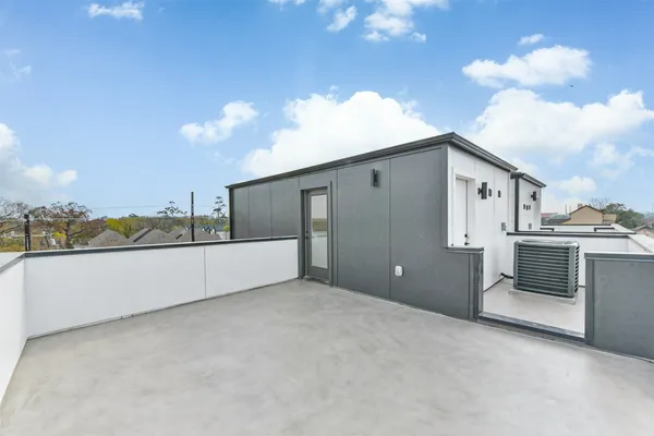 $2,950 | 3808 Ennis Street, Houston, TX 77004