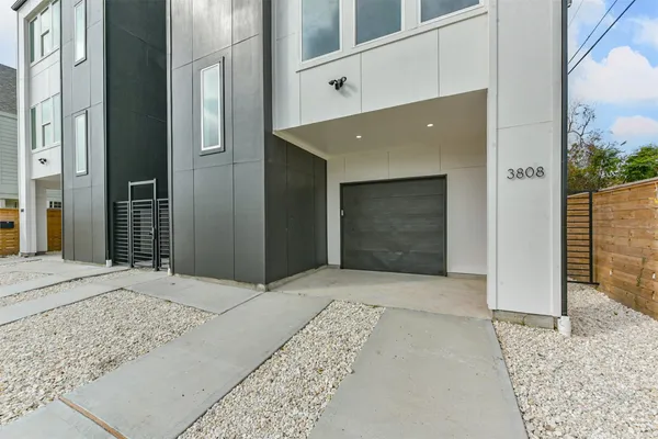 $3,300 | 3808 Ennis Street, Houston, TX 77004